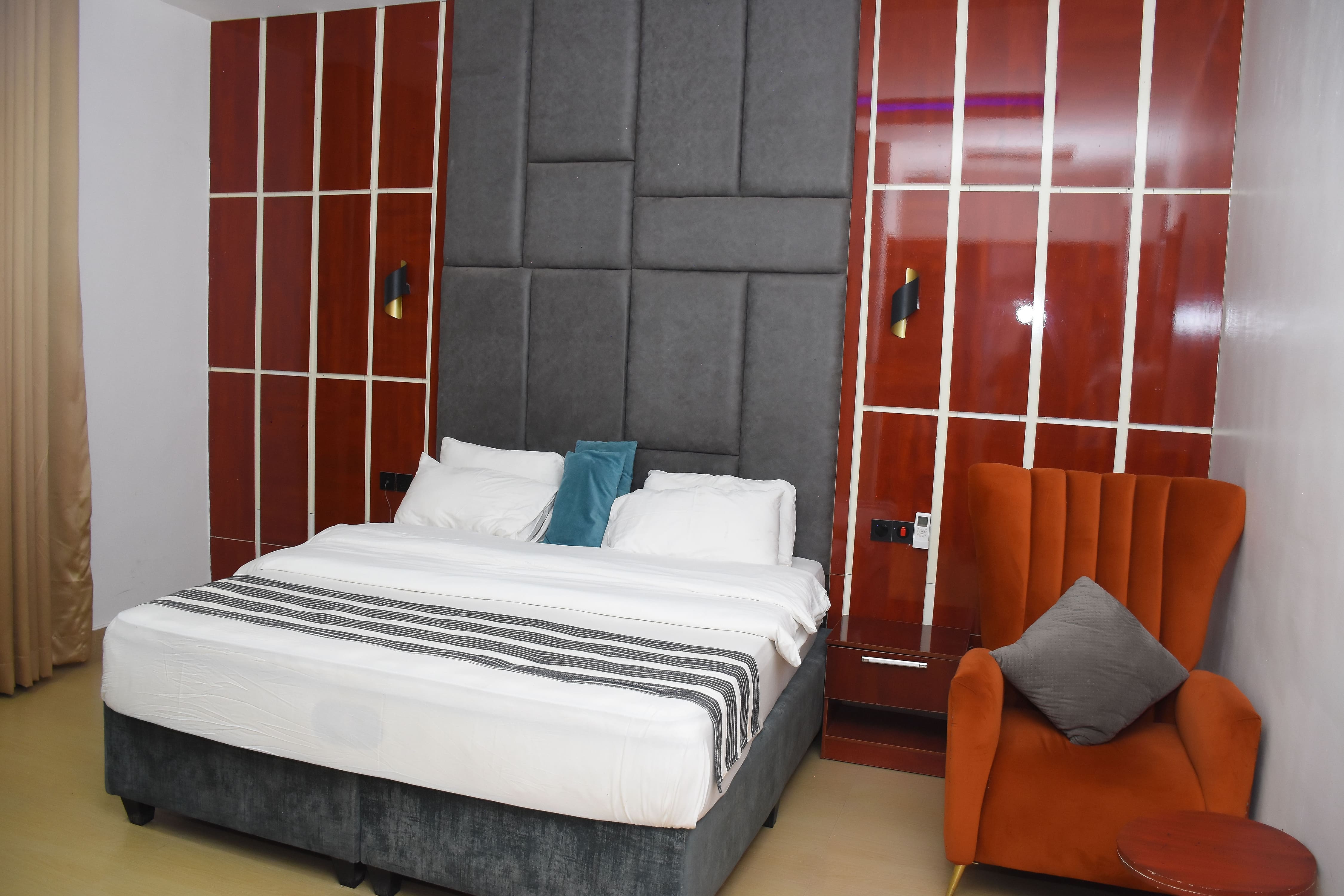 Diplomatic Suite